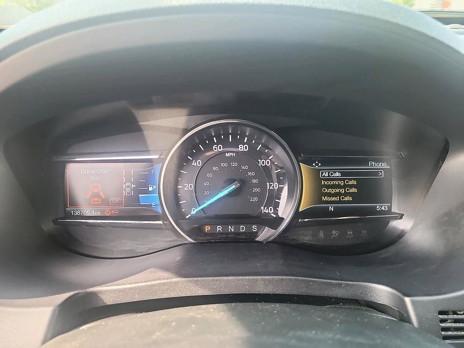 Used 2019 Ford Explorer Limited w/ Equipment Group 301A AWD/4WD image 27