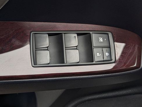 Used 2017 Lexus GX 460 Premium w/ Premium Package image 23