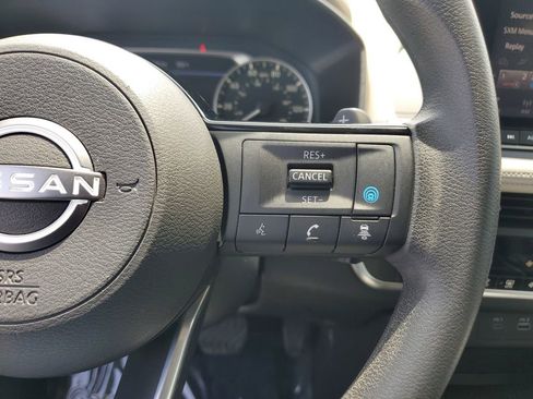 Used 2023 Nissan Rogue SV FWD image 23