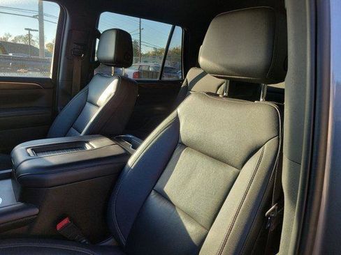 Used 2022 Chevrolet Tahoe Z71 w/ Off-Road Capability Package AWD/4WD image 21