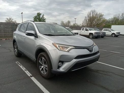 Used 2018 Toyota RAV4 XLE image 1