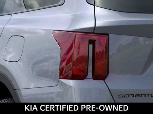 Certified 2025 Kia Sorento SX Prestige AWD/4WD image 11