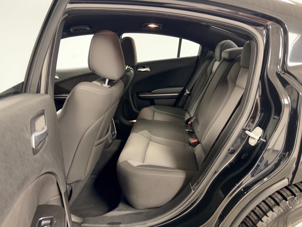 Used 2022 Dodge Charger SXT RWD image 25