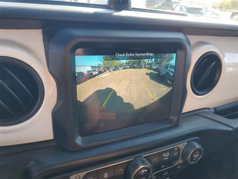 Used 2021 Jeep Wrangler Unlimited Islander image 22