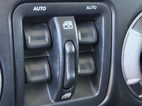 Used 2015 Jeep Wrangler Unlimited Sport w/ Quick Order Package 24S AWD/4WD image 26