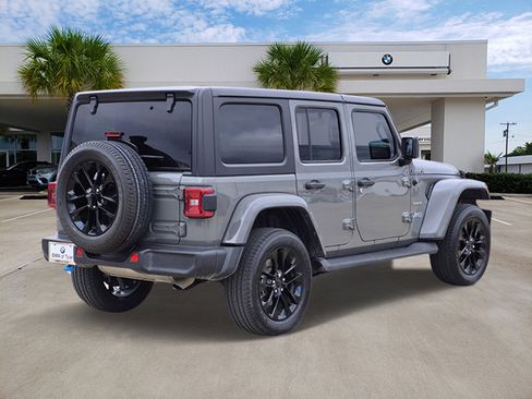 Used 2023 Jeep Wrangler Unlimited Sahara w/ Cold Weather Group image 6