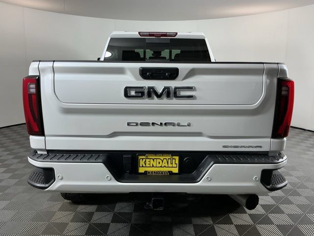 Used 2024 GMC Sierra 3500 Denali Ultimate AWD/4WD image 5