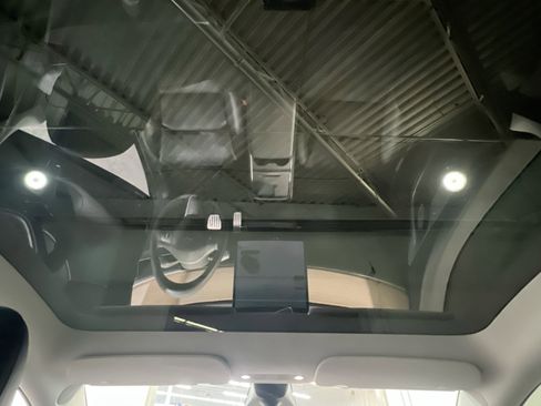 Used 2022 Tesla Model Y Performance image 16