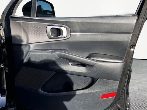 Used 2024 Kia Sorento S image 24