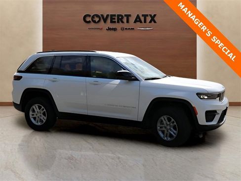 New 2025 Jeep Grand Cherokee Laredo w/ Trailer Tow Package image 6