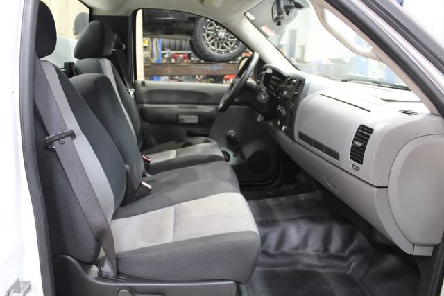 Used 2007 GMC Sierra 2500 W/T RWD image 16