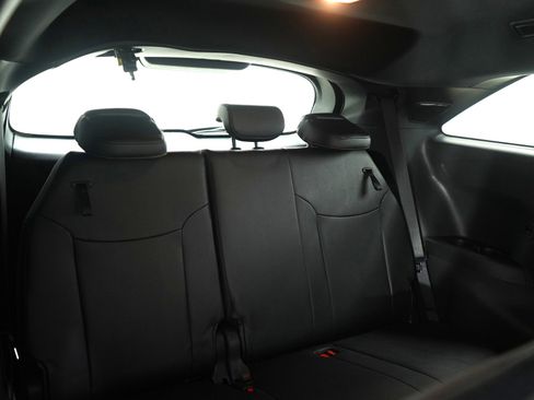 Used 2025 Toyota Sienna XLE Woodland Edition image 11