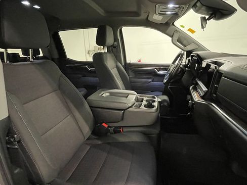 Used 2022 Chevrolet Silverado 1500 LT AWD/4WD image 26