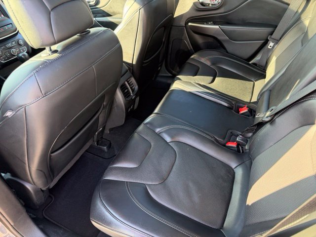 Used 2021 Jeep Cherokee Latitude Lux w/ Sun & Sound Group FWD image 32