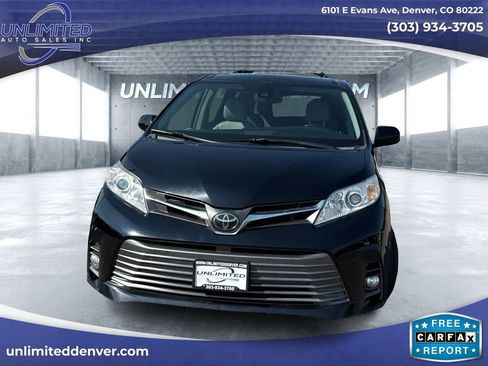 Used 2019 Toyota Sienna XLE image 9