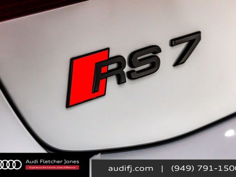 New 2025 Audi RS 7 Performance image 9