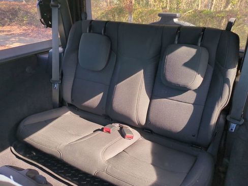 Used 2020 Jeep Wrangler Sport image 14