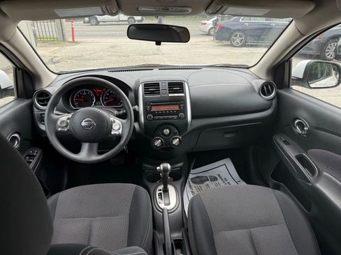 Used 2014 Nissan Versa SV w/ Convenience Package FWD image 11
