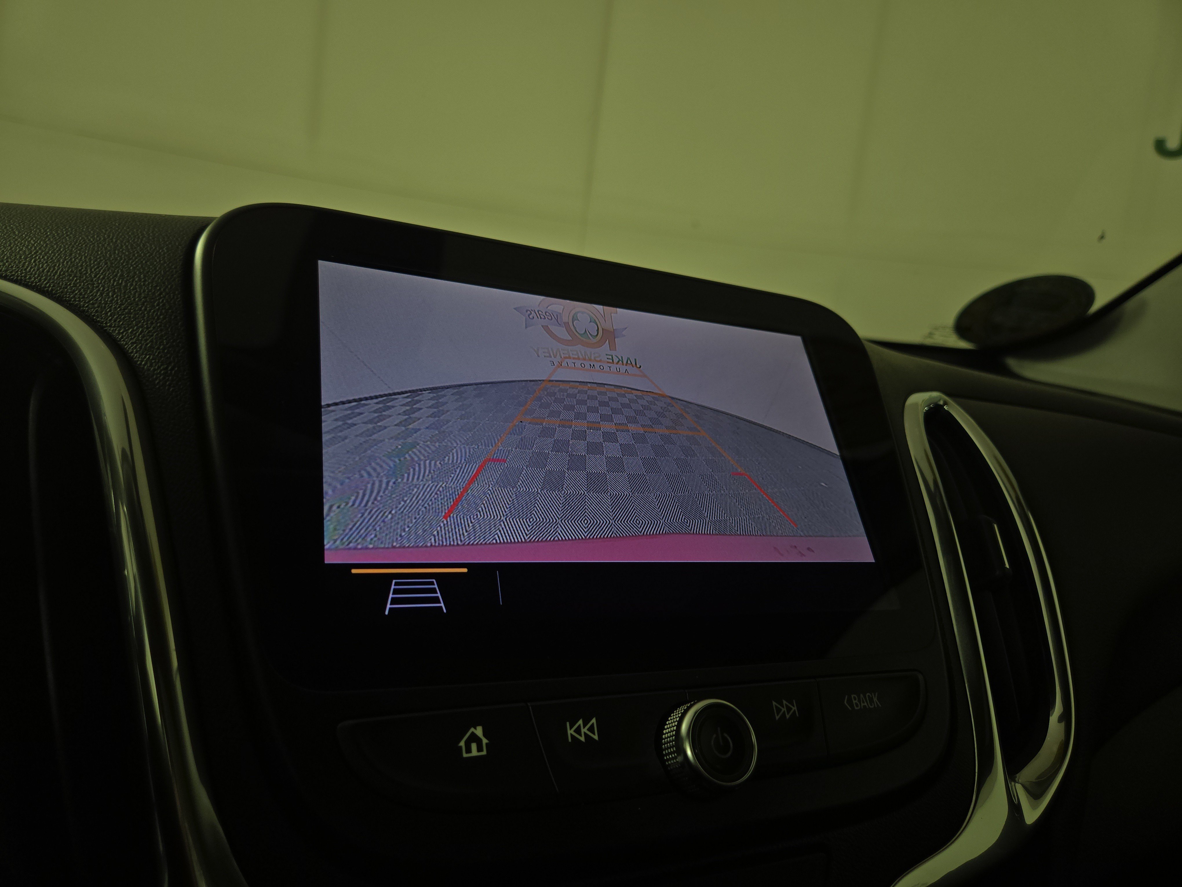 Used 2019 Chevrolet Equinox LT w/ Sun & Navigation Package FWD image 22