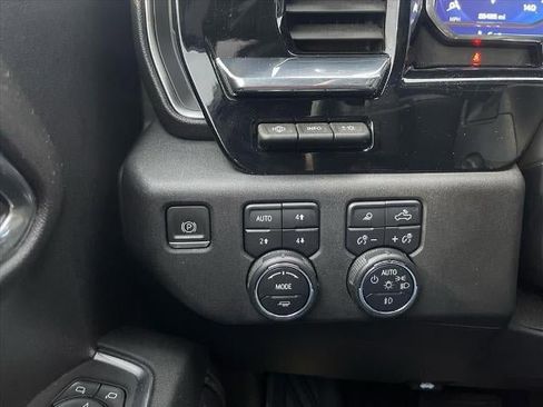 Used 2023 Chevrolet Silverado 1500 LTZ w/ LTZ Premium Package image 17