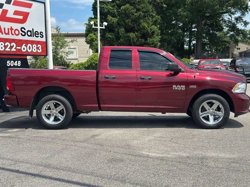 Used 2017 RAM 1500 Express w/ Express Value Package AWD/4WD image 2