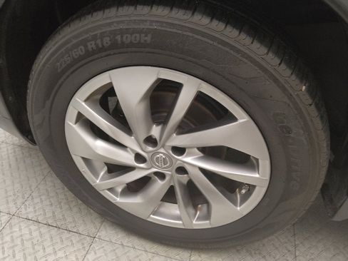Used 2015 Nissan Rogue SL w/ SL Premium Package AWD/4WD image 31