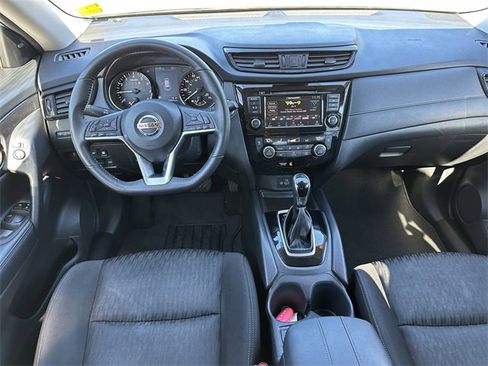Certified 2020 Nissan Rogue SV image 24