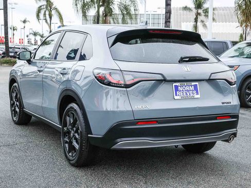 Used 2025 Honda HR-V Sport image 4