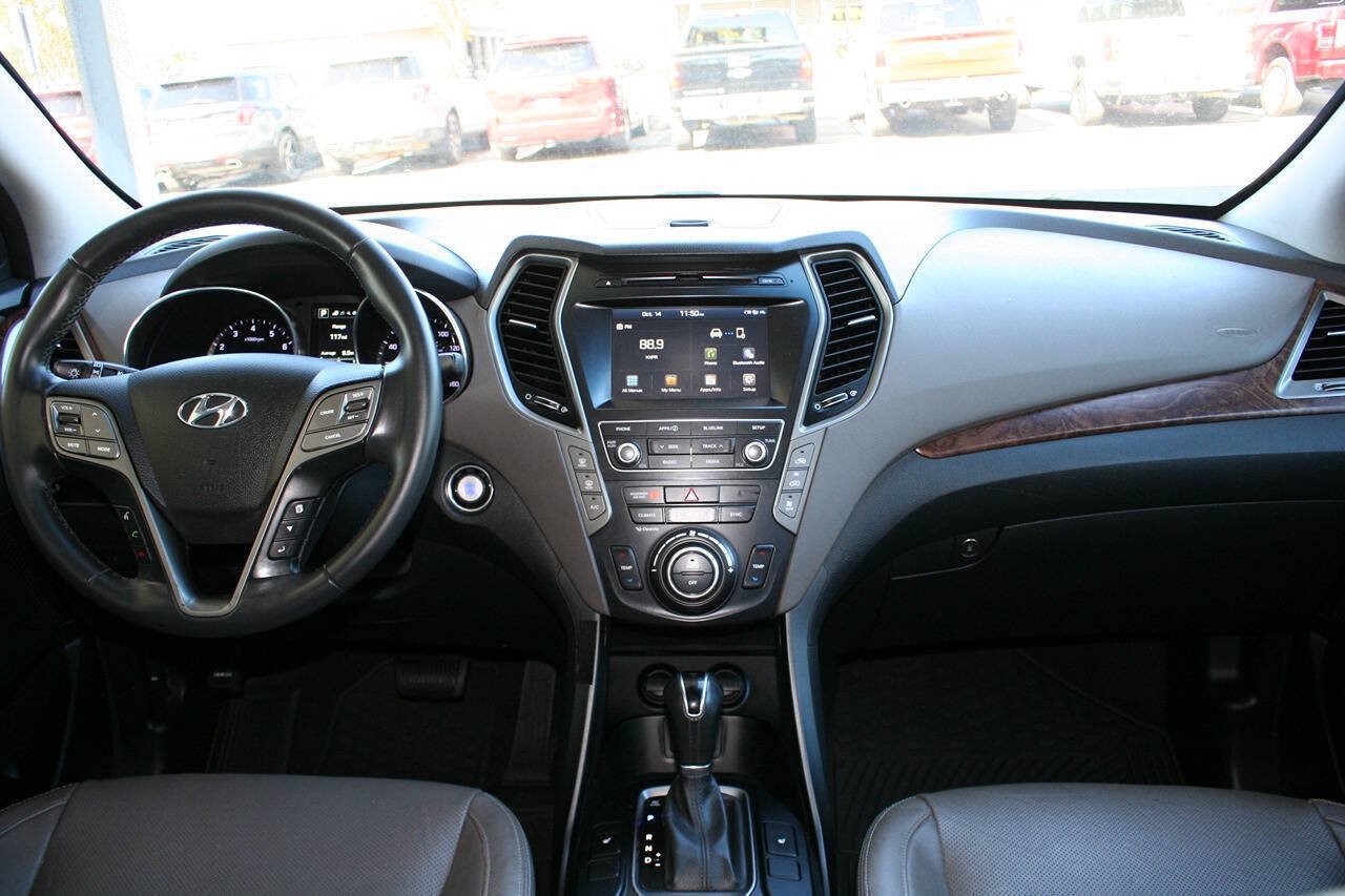 Used 2017 Hyundai Santa Fe SE w/ SE Premium Package 02 AWD/4WD image 14