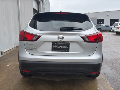 Used 2019 Nissan Rogue Sport S FWD image 4
