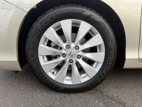 Used 2015 Honda Accord EX image 10