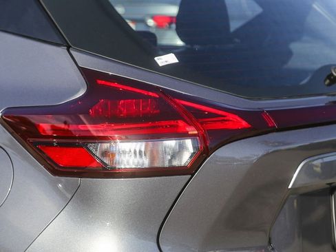 Used 2025 Nissan Kicks Play S FWD image 9