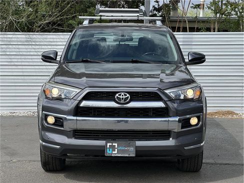 Used 2015 Toyota 4Runner Limited image 7