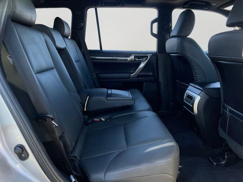 Certified 2020 Lexus GX 460 Premium w/ Premium Package image 9