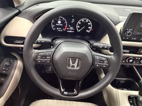 Certified 2024 Honda HR-V LX image 32