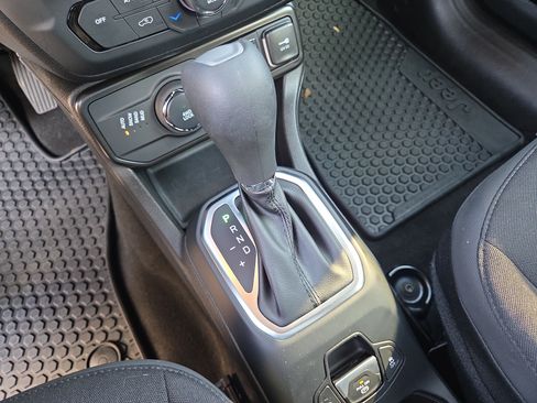 Certified 2023 Jeep Renegade Altitude AWD/4WD image 27