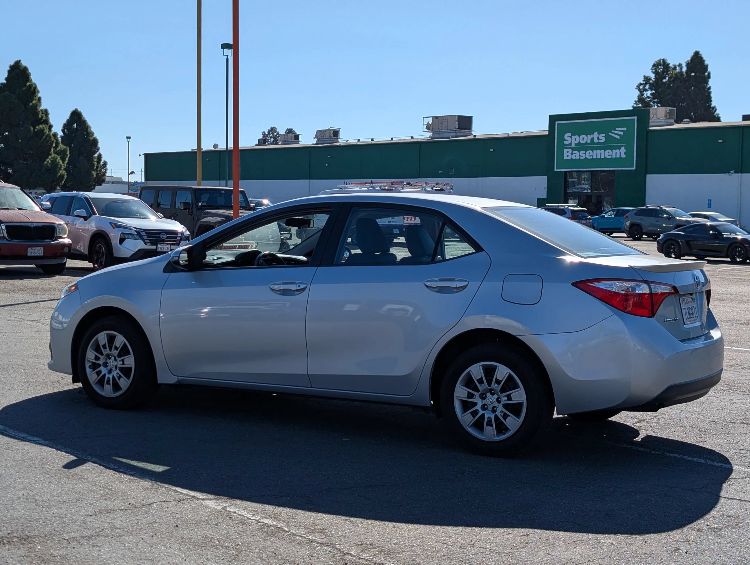 Used 2015 Toyota Corolla S FWD image 5