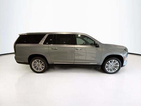 New 2026 Cadillac Escalade ESV Luxury w/ LPO, Floor Liner Package AWD/4WD image 8