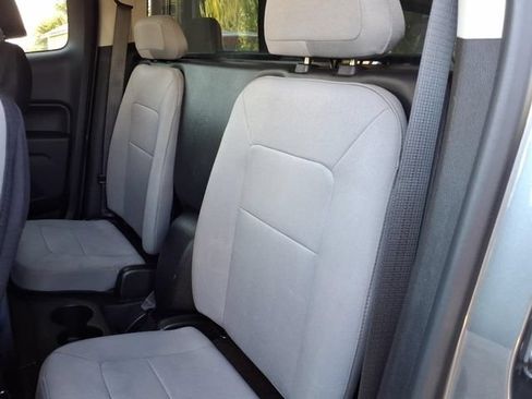 Used 2018 Chevrolet Colorado W/T w/ WT Convenience Package RWD image 17