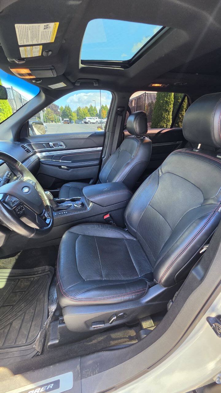 Used 2016 Ford Explorer Sport w/ Equipment Group 401A AWD/4WD image 9
