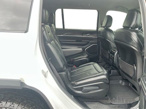 Used 2021 Jeep Grand Cherokee L Limited AWD/4WD image 23