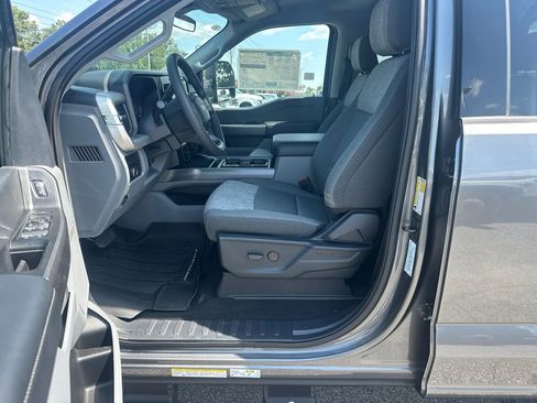 New 2026 Ford F450 XLT w/ 360-Degree Camera Package image 31