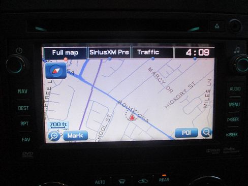 Used 2011 Chevrolet Suburban LTZ image 11