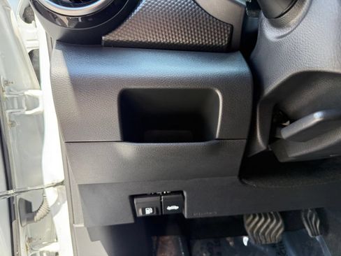 Used 2024 Nissan Kicks SV FWD image 7