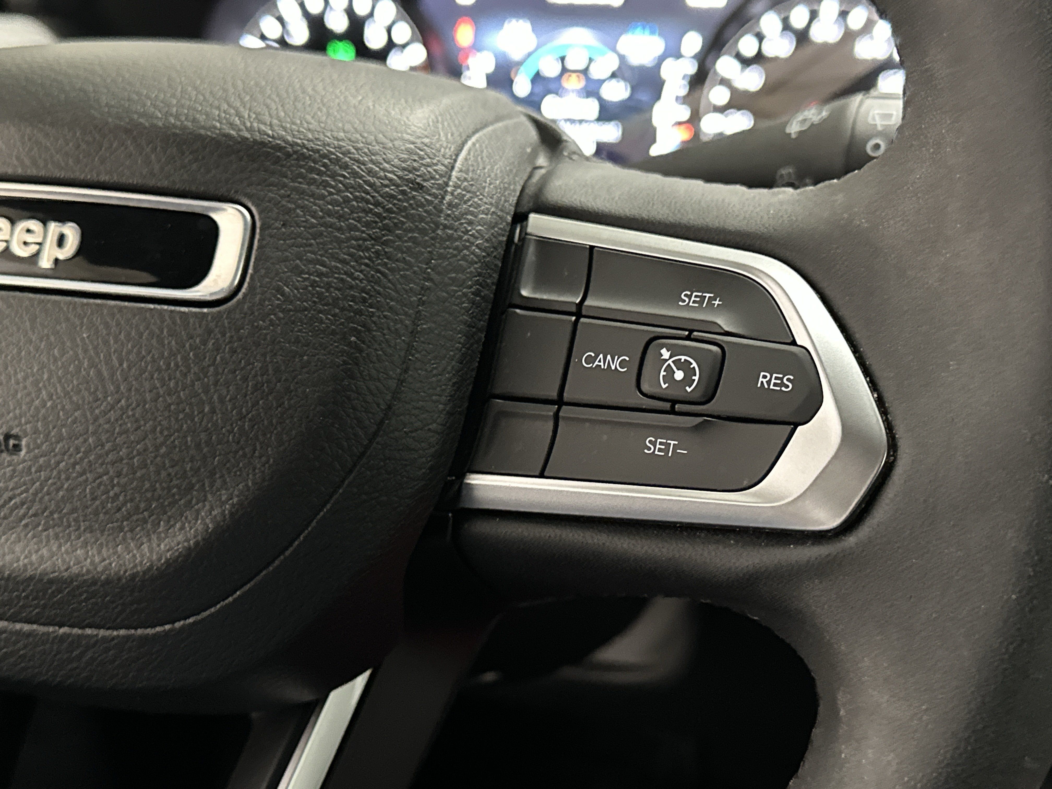 Used 2023 Jeep Compass Latitude AWD/4WD image 26