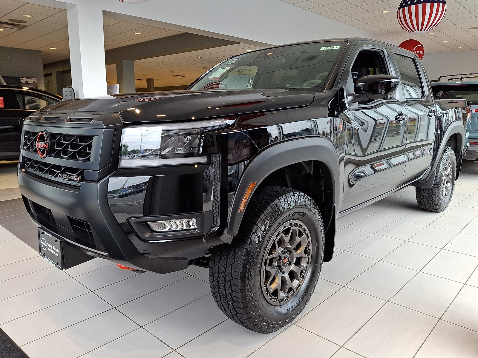 New 2026 Nissan Frontier PRO-4X w/ Pro-4x Convenience Package AWD/4WD image 2