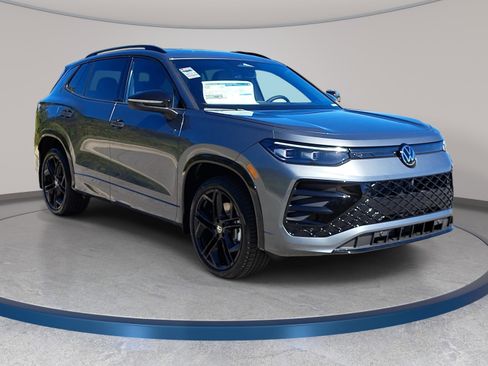 New 2026 Volkswagen Tiguan SE R-Line AWD/4WD image 3