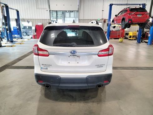 Used 2022 Subaru Ascent Limited w/ Technology Package AWD/4WD image 6