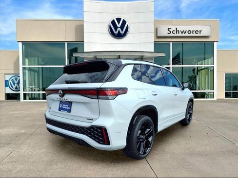 New 2026 Volkswagen Tiguan SE R-Line image 4