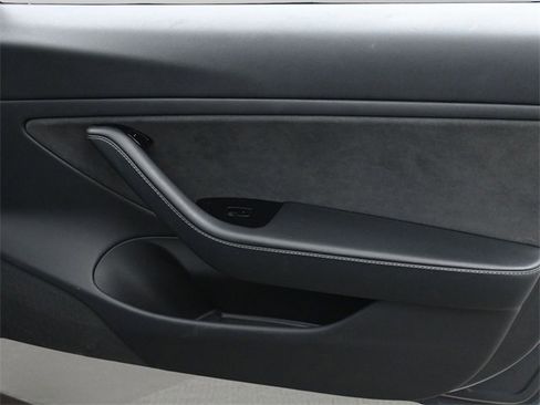 Used 2019 Tesla Model 3 Long Range image 19